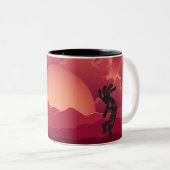 Sunset Kokopelli Zweifarbige Tasse (VorderseiteRechts)