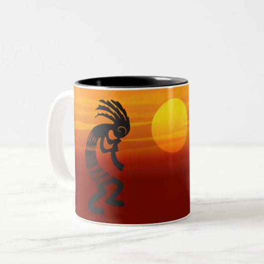 Sunset Kokopelli Zweifarbige Tasse (Vorderseite Links)