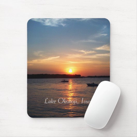 Sunset on Lake Okoboji, Iowa Mousepad (Mit Mouse)