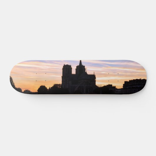 Sunset on Notre Dame de Paris - Paris, Frankreich Skateboard (Horizontal)