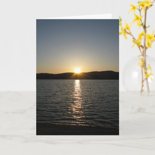 Sunset on Onota Lake: Vertical Karte (Gelbe Blume)