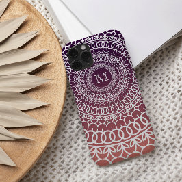 Sunset Orange und Violet Mandala Monogram iPhone 16 Hülle