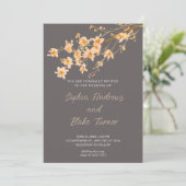 Sunset Orange Wildblumen Einfache graue Hochzeit Einladung (Stehend Vorderseite)