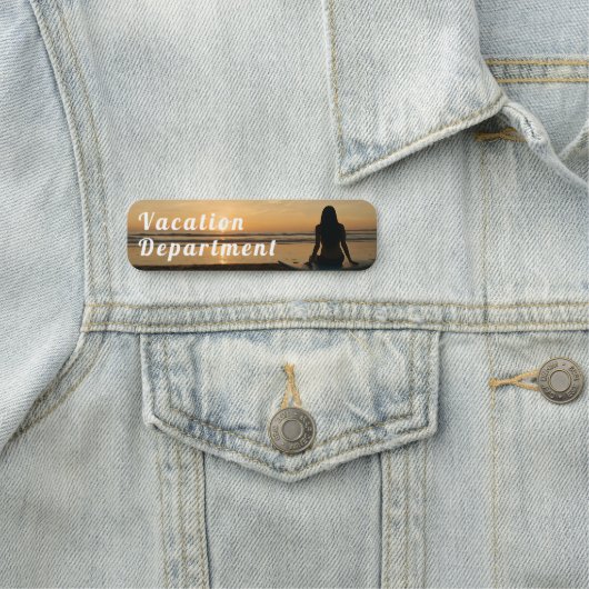 Sunset Over a Quiet Beach Namensschild (Beispiel)