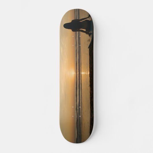 Sunset Over a Quiet Beach Skateboard (Vorderseite)