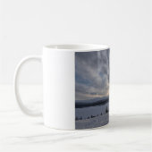 Sunset over frozen lake kaffeetasse (Links)