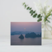 Sunset over Halong Bay - Vietnam, Asien Postkarte (Stehend Vorderseite)