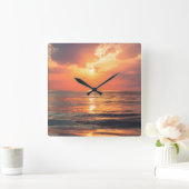 sunset over water quadratische wanduhr (Zuhause)