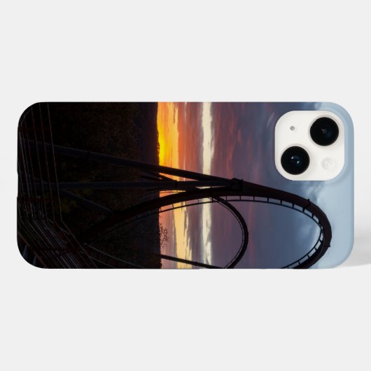 Sunset Over Wildfire iPhone Case (Rückseite (Horizontal))