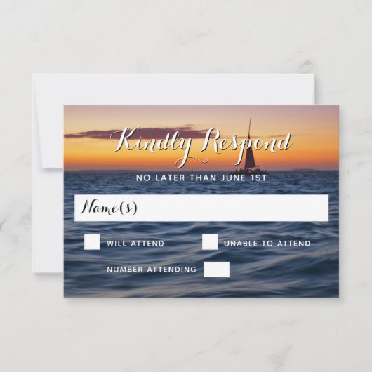 Sunset Sail Modern Nautical Wedding RSVP Karte (Vorderseite)