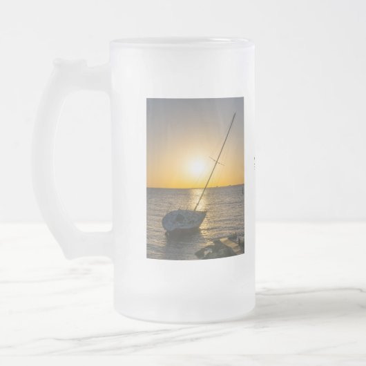 Sunset Sailboat Shipwreck Golf Breeze Mattierte Ta Mattglas Bierglas (Links)