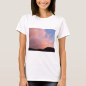 Sunset Sky With Pink Clouds Over Silhouetted Hills T-Shirt (Vorderseite)