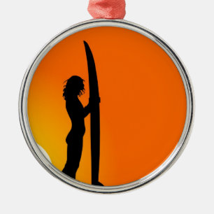 Sunset Surfer Girl mit Surfbrett Silbernes Ornament