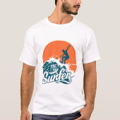 Sunset Surfing Vibes T-Shirt – Retro Beach Wave Su (Vorderseite)