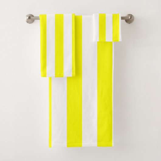 Sunshine Yellow and White Striped Print Badhandtuch Set (Insitu)