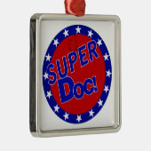 SUPER DOC STUDIERT DIE ERMUTIGUNG SILBERNES ORNAMENT (Rechts)