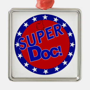 SUPER DOC STUDIERT DIE ERMUTIGUNG SILBERNES ORNAMENT
