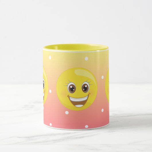 Super glückliches gelbes Emoji punktiert Tasse (Zentrum)