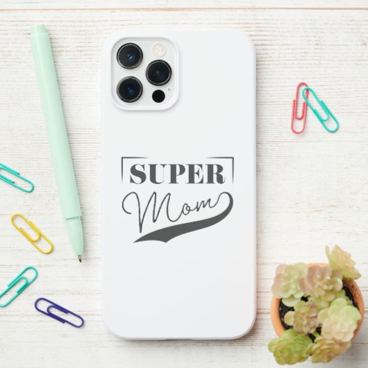 Super Mama iPhone Hülle (Auf dem Schreibtisch)