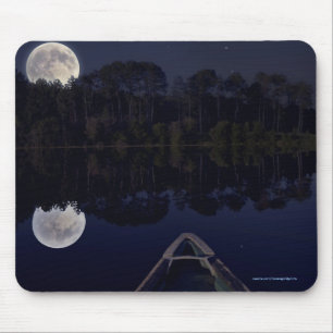 Super Moon über See von Canoe Late at the Night Mousepad