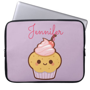 Super niedliches Kawaii-Süßkuchen-Monogramm lila Laptopschutzhülle