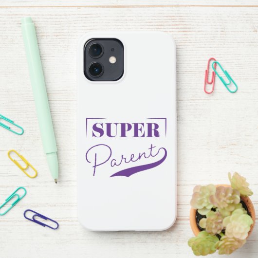 Super Parent iPhone Hülle (Auf dem Schreibtisch)