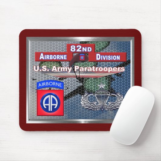 Super Senior Jump Wings 82. Im Flugzeug Division Mousepad (Mit Mouse)