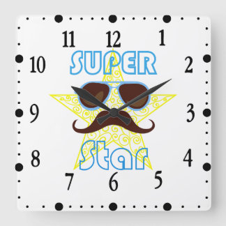 Super Star with sunglasses and mustache Quadratische Wanduhr