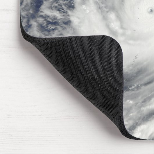 Super Typhoon Choi-wan über den Mariana Islands Mousepad (Ecke)