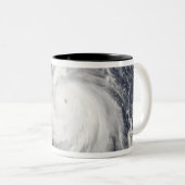Super Typhoon Lupit Zweifarbige Tasse (VorderseiteRechts)