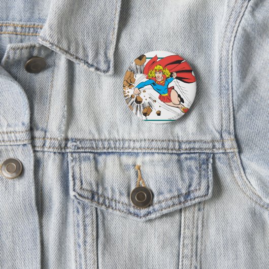 Supergirl Destroys Boulder Button (Beispiel)