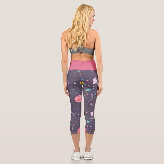 Supergirl Flying Up Illustration Capri Leggings (Rückseite)