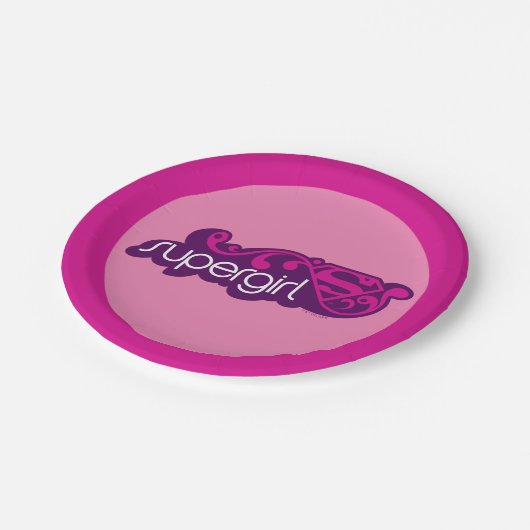 Supergirl Groovy Name und S-Shield Pappteller (Schrägansicht)