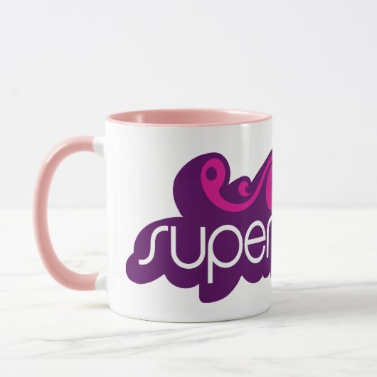 Supergirl Groovy Name und S-Shield Tasse (Links)