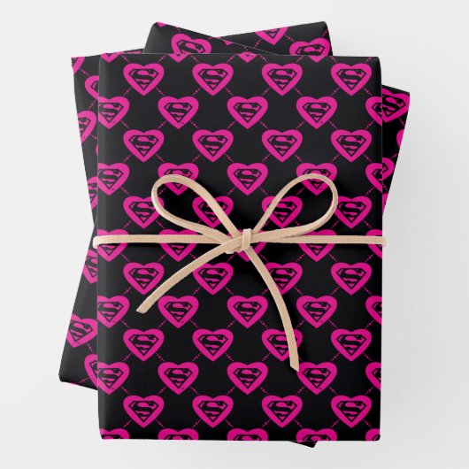 Supergirl Hearts Diagonal Pattern Geschenkpapier Set (Beispiel)