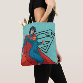 Supergirl Hovering in Blue Anzug Tasche (Von Nahem)