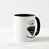 Supergirl S-Schild "Fit for a Queen" Tasse (VorderseiteRechts)