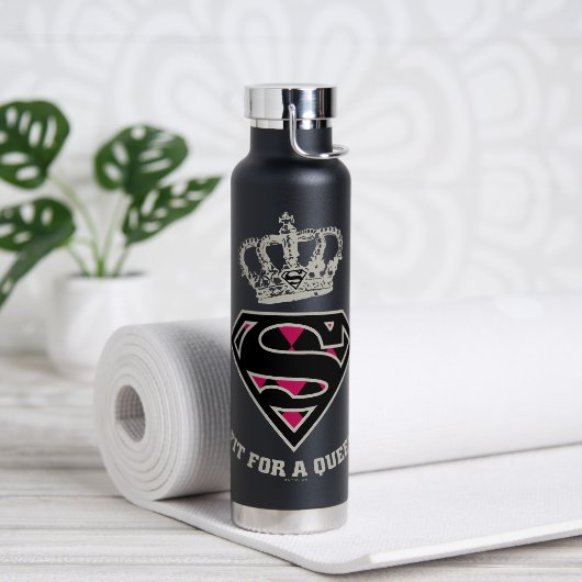 Supergirl S-Schild "Fit for a Queen" Trinkflasche (Yoga)