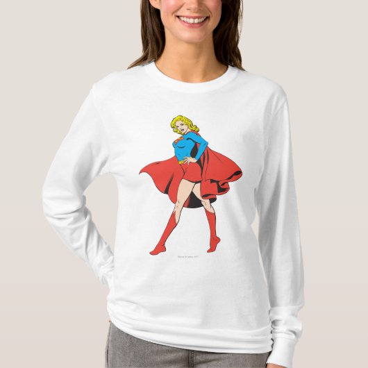 Supergirl schlägt eine Pose T-Shirt (Vorderseite)
