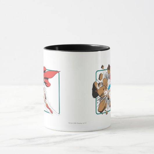 Supergirl zerstört Boulder Tasse (Zentrum)