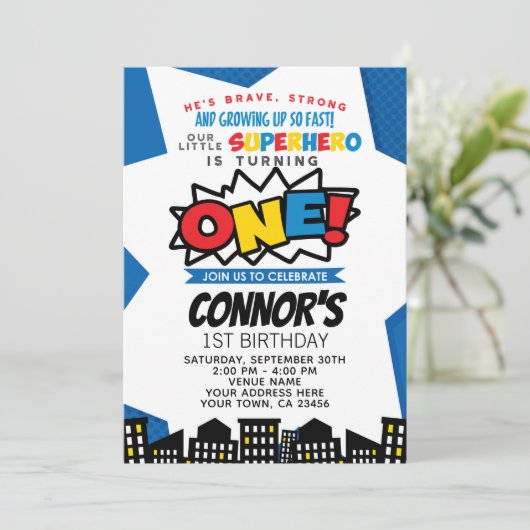 Superheld 1. Geburtstag Einladung (Stehend Vorderseite)