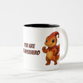 Superheld – Niedliche Dino-Tasse mit Mutmach-Text Zweifarbige Tasse (VorderseiteRechts)