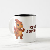 Superheld – Niedliche Dino-Tasse mit Mutmach-Text Zweifarbige Tasse (Vorderseite Links)