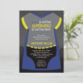 Superhero Baby Dusche Einladung, blau, schwarz Inv Einladung (Stehend Vorderseite)