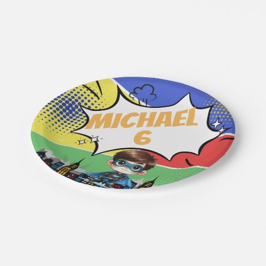 Superhero Birthday Pappteller (Schrägansicht)