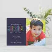 Superhero braucht eine Sidekick Pregnancy Ankündig Ankündigung (Stehend Vorderseite)