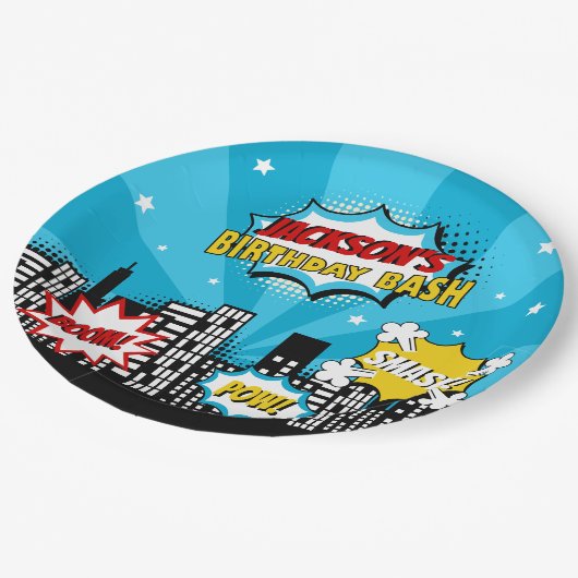 Superhero Comic Book Style Boy Birthday Blue Pappteller (Schrägansicht)
