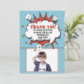 Superhero Comic Speech Bubble Boy Birthday Dankeskarte (Stehend Vorderseite)