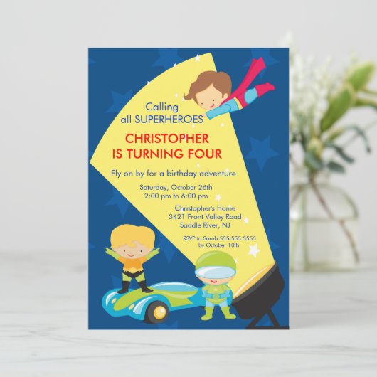 Superhero-Geburtstags-Party Einladung (Stehend Vorderseite)