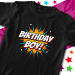 Superhero Party Comic Book Hero Birthday Boy T-Shirt<br><div class="desc">Dieses coole Comic-Herausgeber Geburtstagsjunge Design ist perfekt für einen Superheld Geburtstagsthema! Ideal für Jungen jeden Alters,  dass Liebe Comic Buch Superhelden oder Schurken mit Superkräften! Features "Geburtstagskind!" Geburtstagskommentar in einem Comic-Superhelden,  dass der Super-Geburtstagsjunge LIEBE!</div>